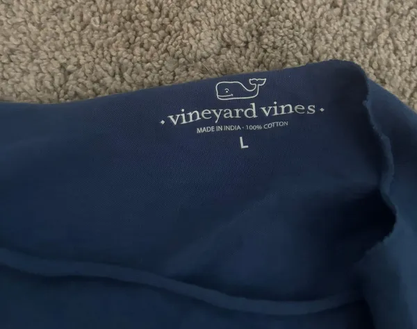 Vineyard Vines off the shoulder long sleeve - Image 4