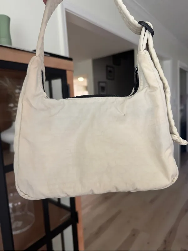 BAGGU Mini shoulder bag nylon ivory cream balck zipper adjustable - Image 5