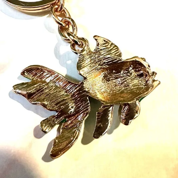Green rhinestone fish keychain Gold - Image 3