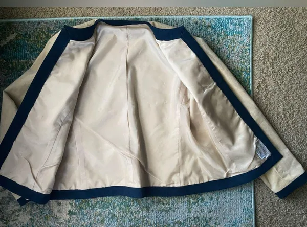 Vintage Ultrasuede military inspired tan blue blazer jacket, size 10. - Image 4
