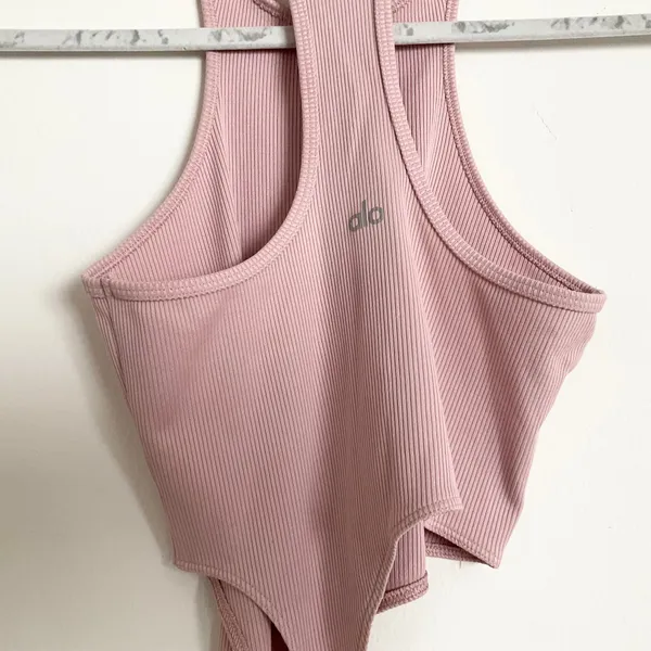 Alo Yoga Alosoft Ribbed Revelation Tank Ballet Pink XS - Image 3