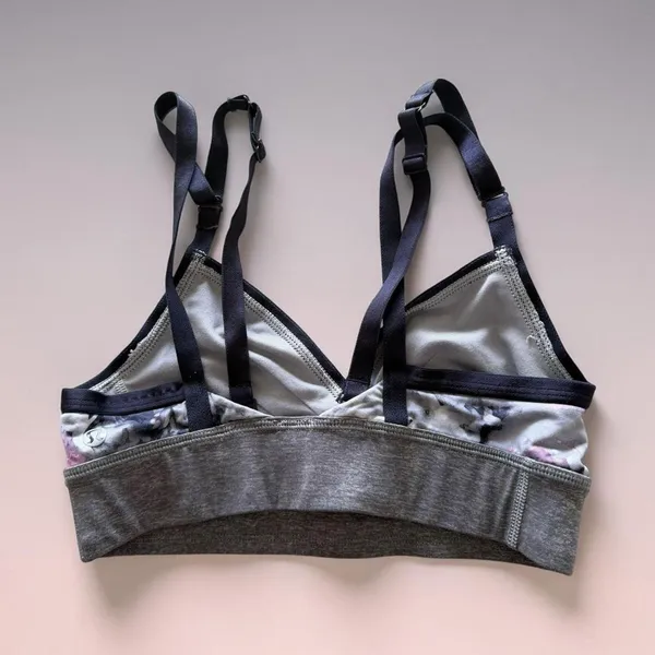 Lululemon Flow Y Bra Double Layer‎ Abstract Floral Pattern - 4 - Image 2