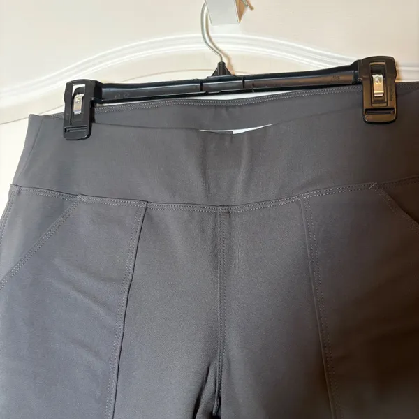 WOMEN'S CARHARTT FORCE® MIDWEIGHT POCKET LEGGING. Medium NWOT Never Worn - Image 3