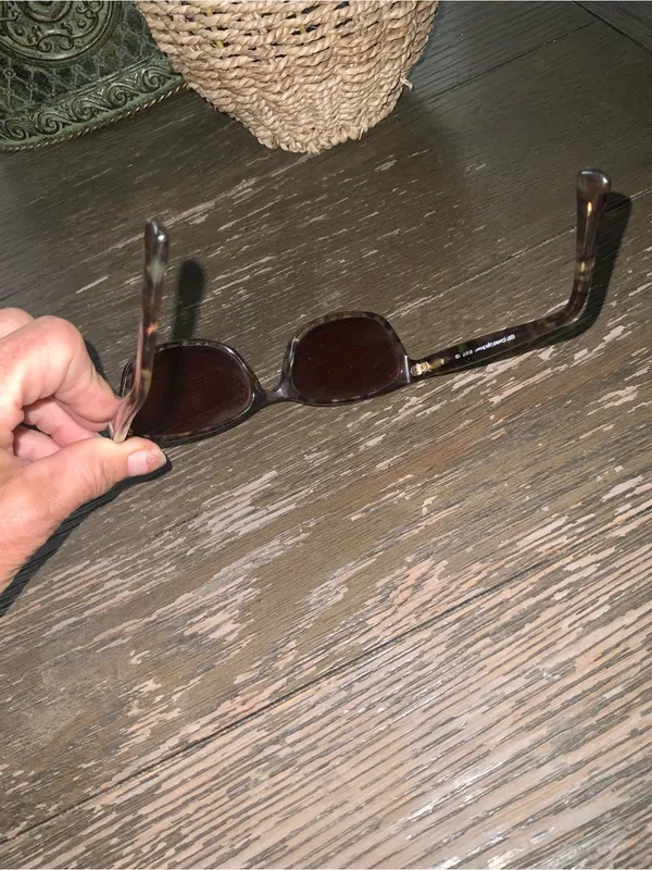 Coach HC6065 Tortoise Frame Sunglasses With Coach Case - Image 6