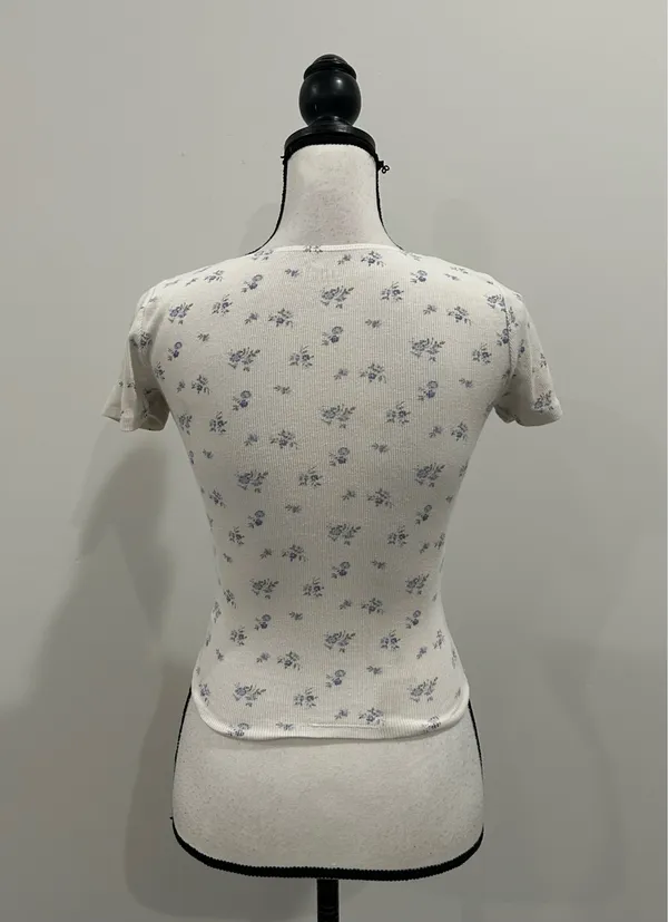 Hollister Crossover Baby Tee - Image 4