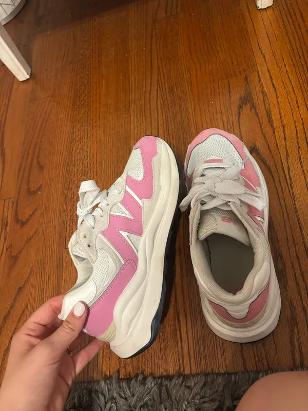 New Balance 57/40 Pink Women’s Sneakers 8.5 - Image 3