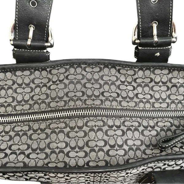 Coach Signature Shoulder Bag - Image 4