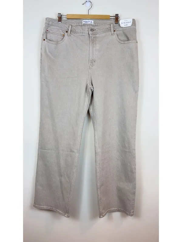Abercrombie & Fitch 90s Relaxed NWTJeans High Rise Gray Size 34 18R Straight Leg - Image 4