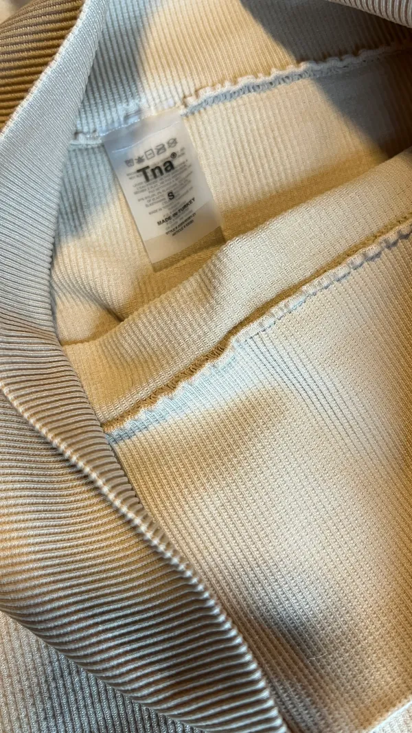 Aritzia TNA Leggings Ribbed - Image 4