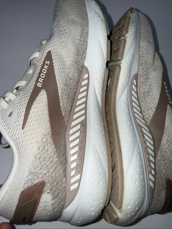 Brooks Women's Ariel GTS Running Shoes - Beige/Taupe Accents - Image 9
