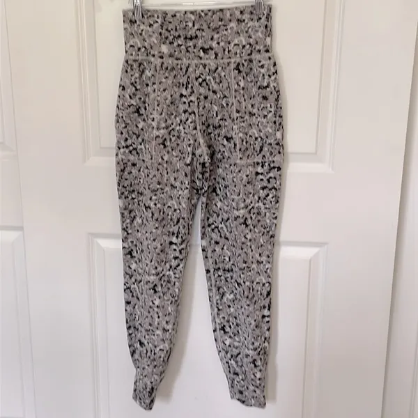 Athleta Salutation Textured Joggers Small Loungewear Activewear - Image 3