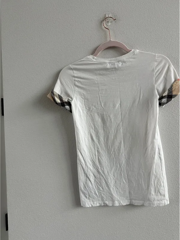 Burberry Women's White T-shirt Size XS - Image 7