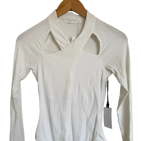 ASTR The Label White Ribbed Bodysuit With Cutout‎ Detail Small S NWT - Image 2