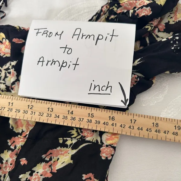 Free People Size-L/G Top Hilary‎ Printed Floral Cropped Black - Image 8