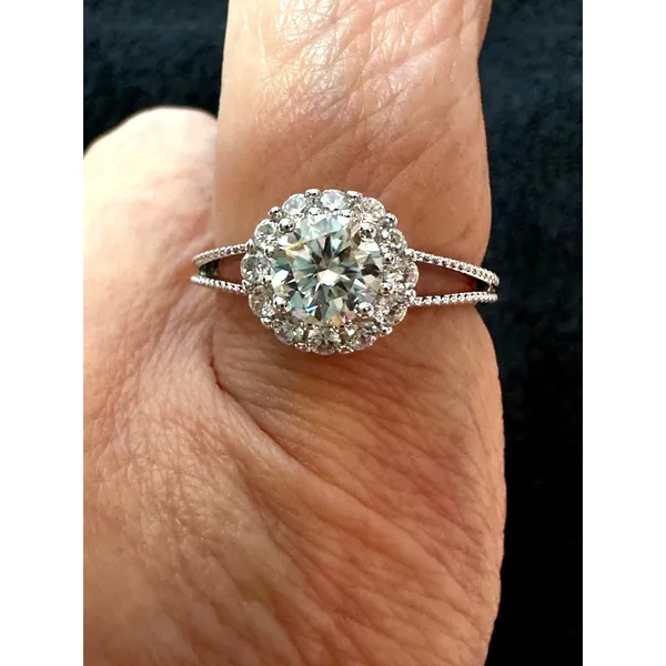 1 carat Moissanite Round Cut Ring with Accents Size 8 - Image 13