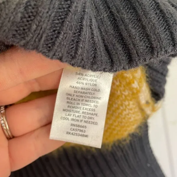 Susina yellow buffalo check cozy crewneck sweater small - Image 7