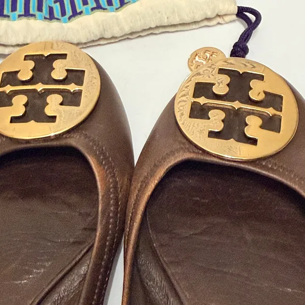Tory Burch Reva Ballet Flats Brown Leather Gold Logo Medallion Size 9.5 - Image 8