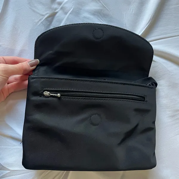 Baggallini Classic Black Crossbody Bag - Image 2