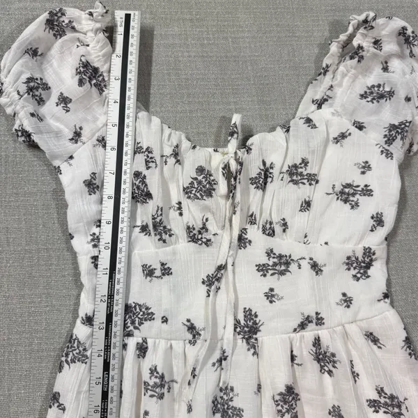 Hint of Blush Floral Midi Dress Small White Black Boho‎ Smocked Back Lace - Image 4