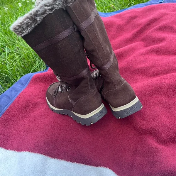 Vtg Skechers Y2K Women’s Faux Fur Boots Brown Suede Lace Up Grand Jams Size 7.5 - Image 4