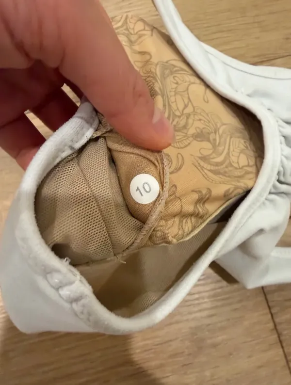 Lululemon white sports bra - Image 4