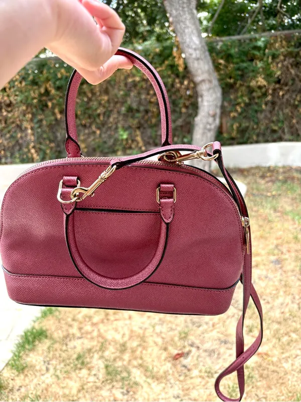 Coach Crossbody Handbag With Long Strap Gold Hardware Metallic Red/Pink - Image 3