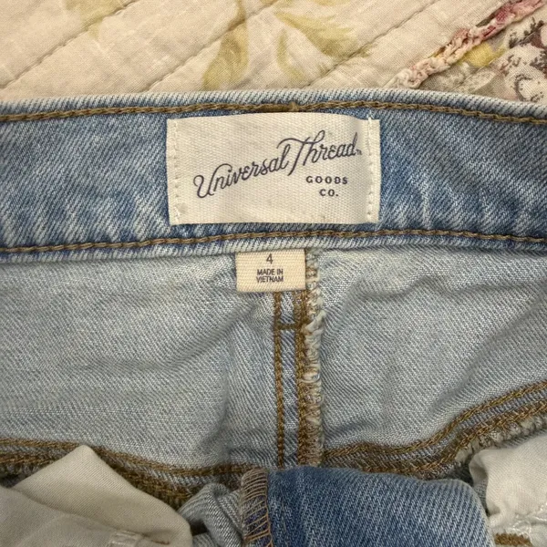 Universal Threads Light Wash Denim Jeans - Image 2