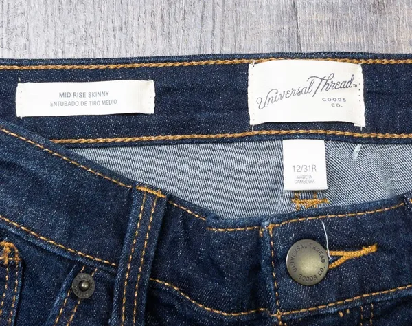 Mid-Rise Skinny Jeans - Image 4