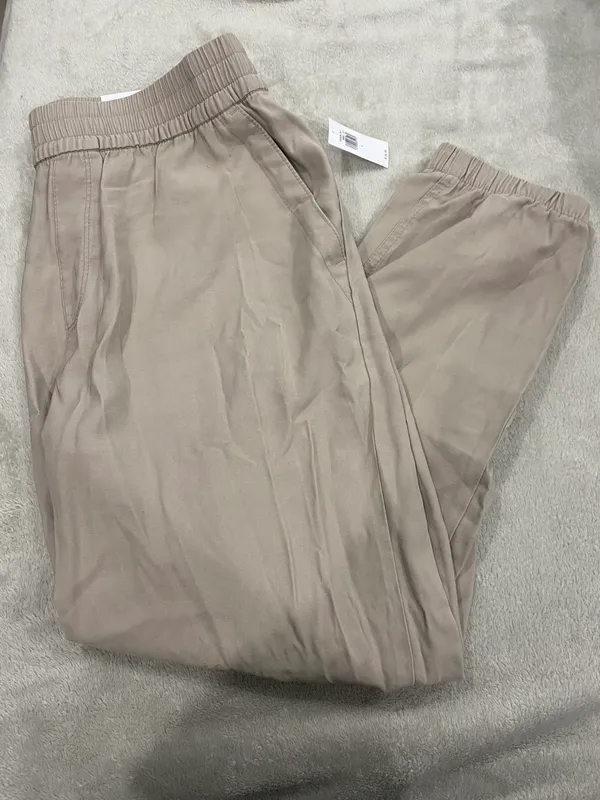 Nwt High-Waisted Twill Jogger Pants Size Large - Image 3