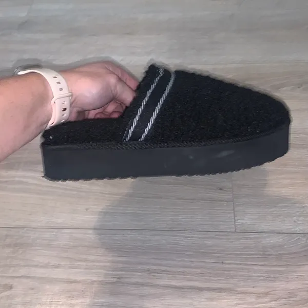 Joyspun Intimates Women’s 8 Teddy Fleece Platform Clog Slippers - Image 3