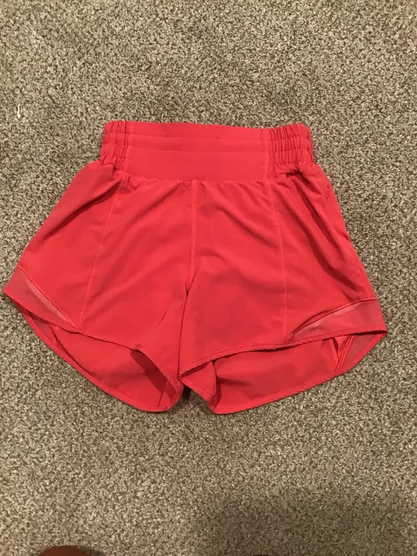 Lululemon Shorts Hotty Hot 4" High-Rise - Image 3
