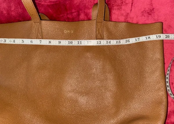 Cuyana large bag tote camel color - Image 5
