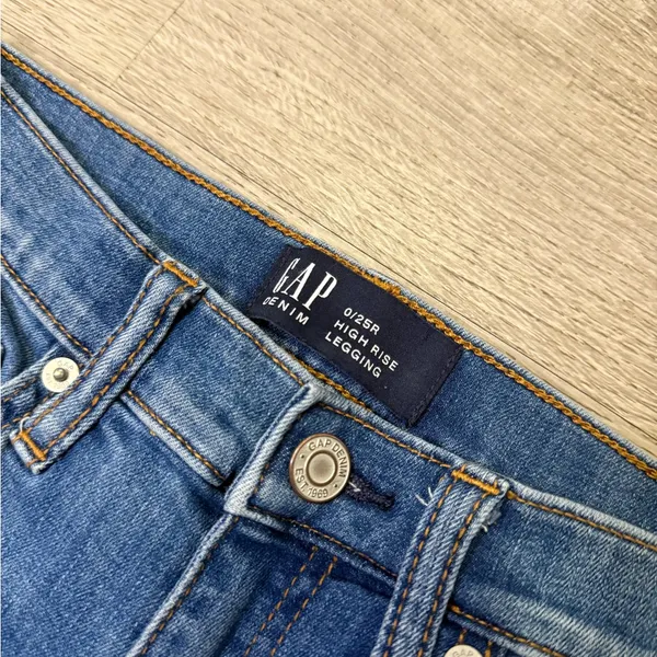 •GAP• HIGH RISE LEGGING JEAN - Image 4