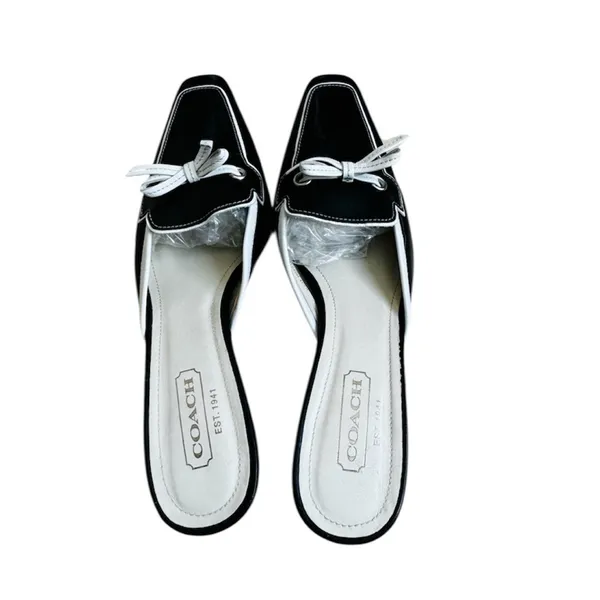 Coach black mules with white trim and a white bow Y2K - Image 5