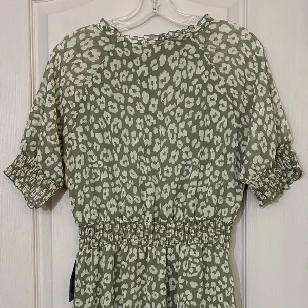 West Kei Olive Green Leopard Print Smocked‎ Midi Dress NWT Small D6625-B - Image 10