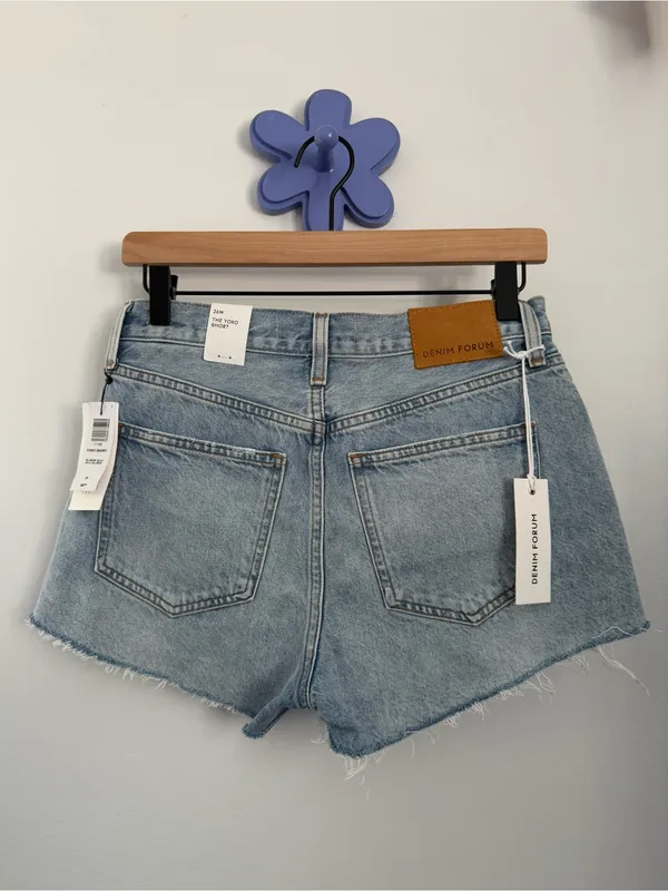 Aritzia Denim Forum 26 NEW The Yoko Shorts Light Wash Cut Off Cotton - Image 3
