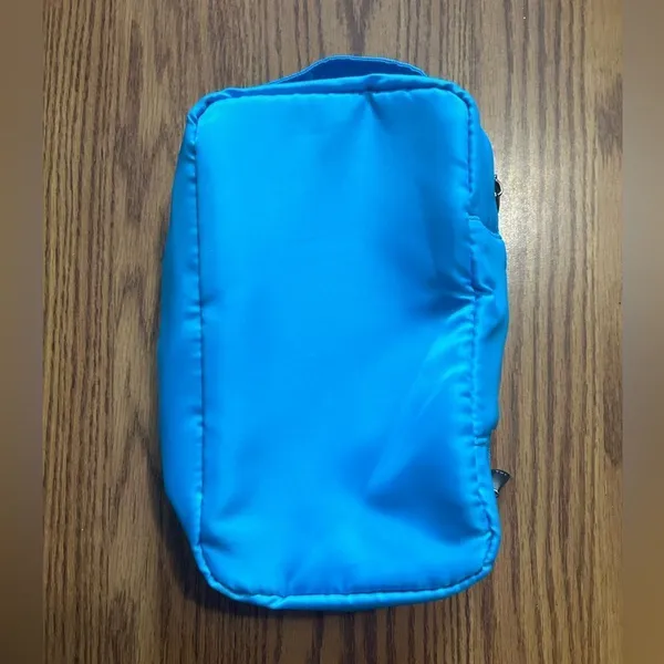 LUG Hover Cosmetic Case - Sky Blue with Floral Inside Lining NWOT - Image 5