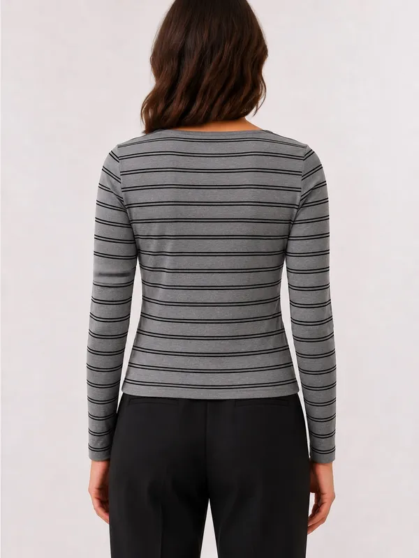 Le Lis Gray Black Striped Button Front Cardigan Top NWT Size Medium - Image 3