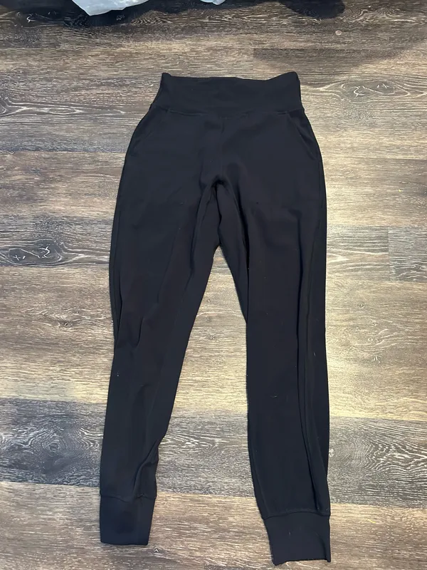 Black Lululemon Joggers Align - Image 2