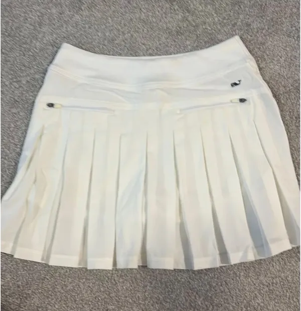 Vineyard Vines 15 Inch Sport Flounce Skort in White - Image 4