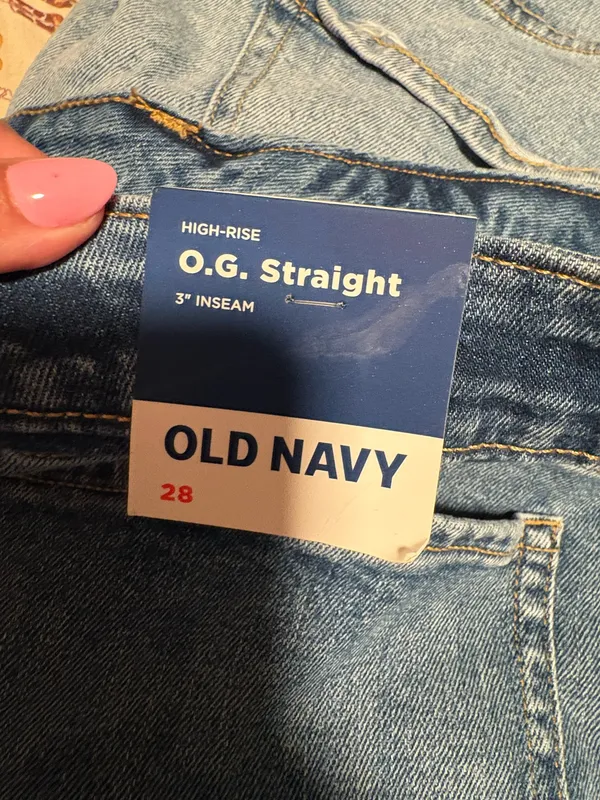 Old navy jean shorts - Image 3