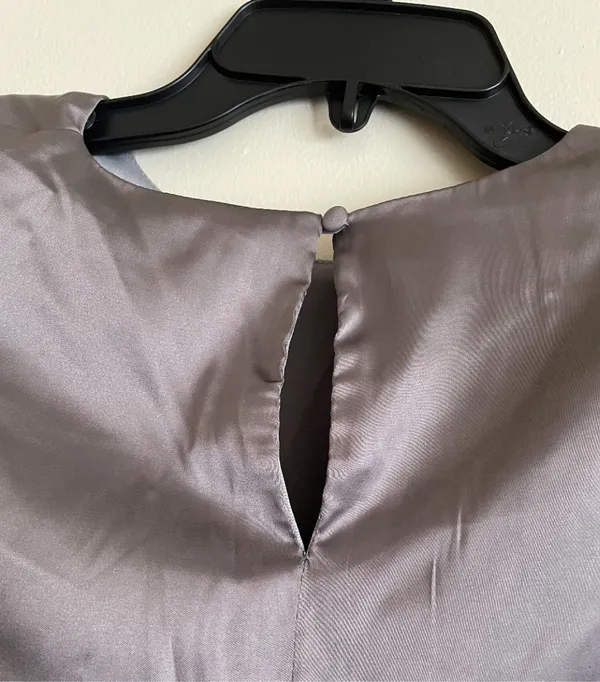 | NWOT | Satin Muscle Top | M | Light Grey | CT7484 - Image 3