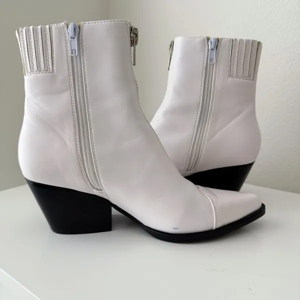 Jeffrey Campbell White Landyn 2 Western Bootie with Front Silver Zip 7.5 - Image 11