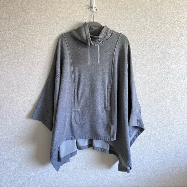 UGG Women's Pichot Turtleneck Fleece Pockets Grey‎ Cape Poncho Grey Cozy Drapey - Image 2