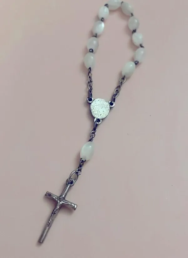 Mini rosary purse charm pearlescent small - Image 6