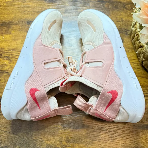 Nike Women Sneakers Shoes - Image 3