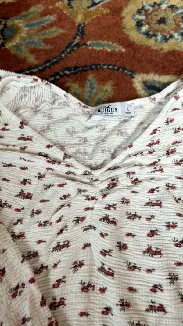 Hollister Long Sleeve V Neck Top - Image 4