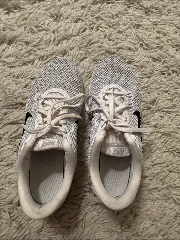 Nike Women's White and Black Knit Training Sneakers Size 6.5 - Image 2