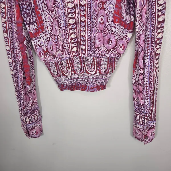 Free People Paisley Blouse M 100% Rayon Cropped Smocked Hem Boho Long Sleeve - Image 8