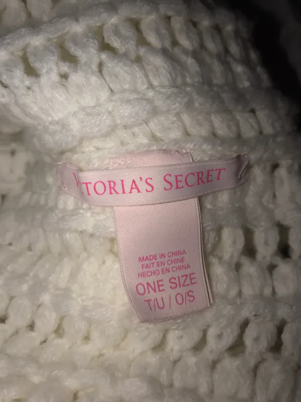 Victoria’s Secret Infinity Scarf - Image 3